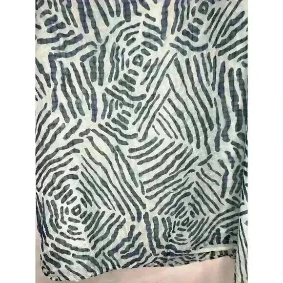 Ann Taylor LOFT, Blue Zebra Print, Polyester, Sleeveless Tank Top, Blouse - Picture 6 of 8